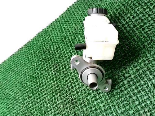 Used Brake master cylinder Brake master cylinder DACIA SANDERO II TCe 90 (B8M1, B8MA, B8AC) (90 hp) 22090245 22090245