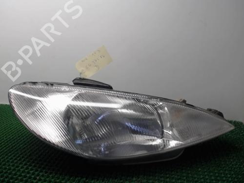 Used Right headlight PEUGEOT 206 Hatchback (2A/C) 1.9 D (69 hp) 22077172