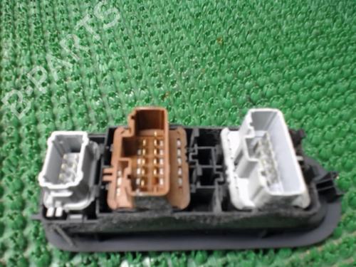 Used Switch Switch RENAULT GRAND SCÉNIC II (JM0/1_) 1.9 dCi (JM0G, JM12, JM1G, JM2C) (120 hp) 22080638 22080638