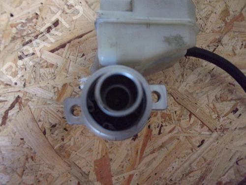 Used Brake master cylinder Brake master cylinder RENAULT MASTER II Van (FD) 2.5 dCi 100 (FD0U, FD0V, FD3U, FD3V, FD8U, FD8V) (99 hp) 22075682 22075682