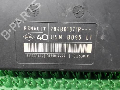 Used Fuse box Fuse box RENAULT MEGANE III Hatchback (BZ0/1_, B3_) 1.5 dCi (BZ0C) (90 hp) 22077869 22077869