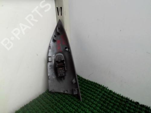 Used Right front window switch Right front window switch NISSAN JUKE (F15) 1.5 dCi (110 hp) 22086669 22086669