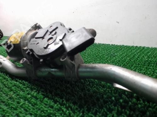 Used Front wiper motor CITROËN C3 II (SC_) 1.2 VTi 82 (82 hp) 22086901