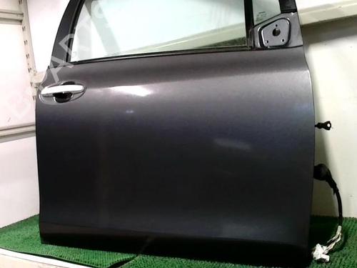 right-front-door-toyota-yaris-_p9_-2005-2006-2007-2008-2009-2010-2011-2012-2013-2014-30472939 main image