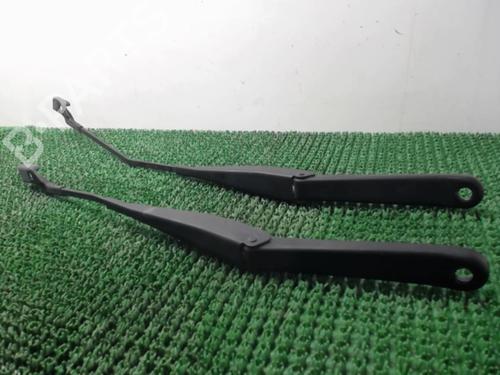 Used Front windshield wiper arm Front windshield wiper arm FORD FIESTA VI (CB1, CCN) 1.4 TDCi (68 hp) 22084220 22084220