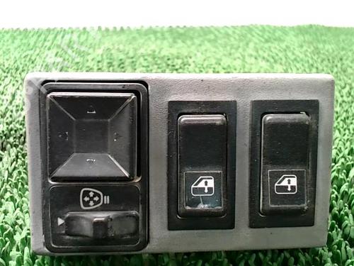 Used Left front window switch Left front window switch IVECO DAILY II Platform/Chassis 35-8 (14930304, 14931104, 14931111, 14931115, 14931204,... (84 hp) 29849835 29849835