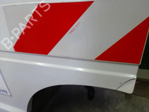 Used Right front door RENAULT TRAFIC Van (T_, P_, V_) 2.2 (95 hp) 20877296