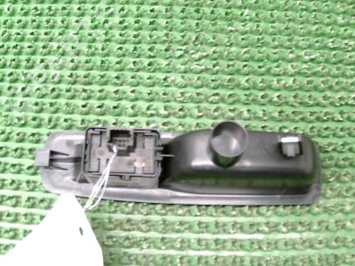 Used Right rear window switch RENAULT MEGANE III Hatchback (BZ0/1_, B3_) 1.5 dCi (86 hp) 20874768
