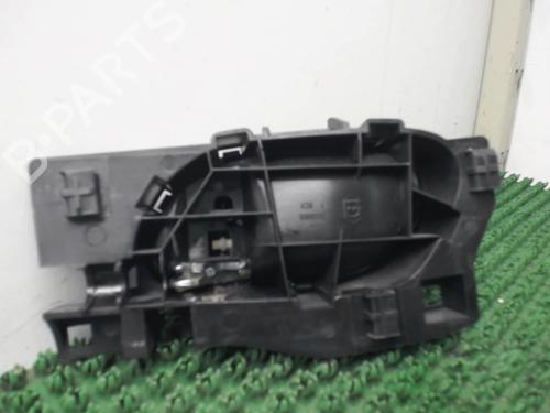 Used Front right interior door handle PEUGEOT 208 I (CA_, CC_) 1.6 HDi (92 hp) 22080192