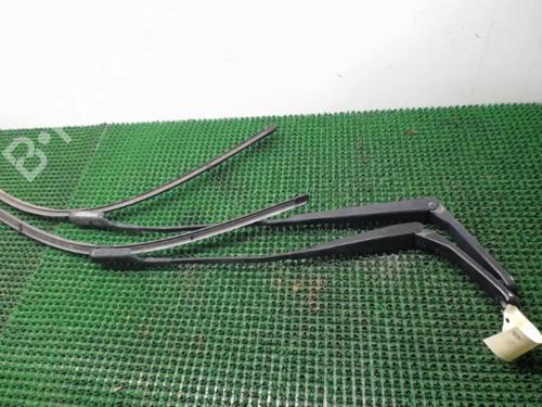 Used Front windshield wiper arm PEUGEOT 308 I (4A_, 4C_) 1.6 HDi (109 hp) 22084608