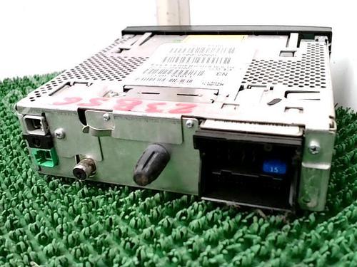 Used Radio PEUGEOT 807 (EB_) 2.2 HDi (128 hp) 22091415