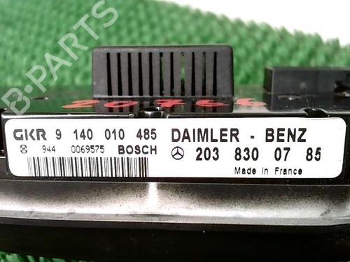 Used Climate control Climate control MERCEDES-BENZ C-CLASS T-Model (S203) C 270 CDI (203.216) (170 hp) 22088989 22088989