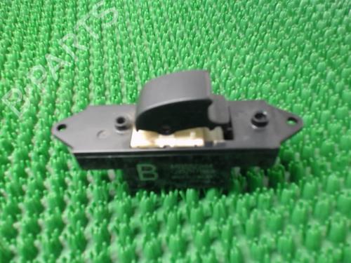 Used Right rear window switch Right rear window switch CITROËN C4 AIRCROSS 1.8 HDi 150 AWC (150 hp) 22082607 22082607