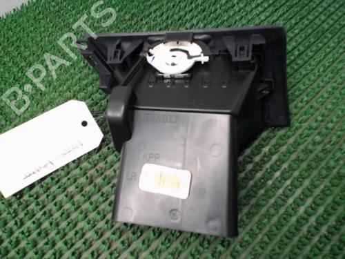 Used Air vent Air vent RENAULT MEGANE III Hatchback (BZ0/1_, B3_) 1.5 dCi (BZ0C) (90 hp) 22077838 22077838