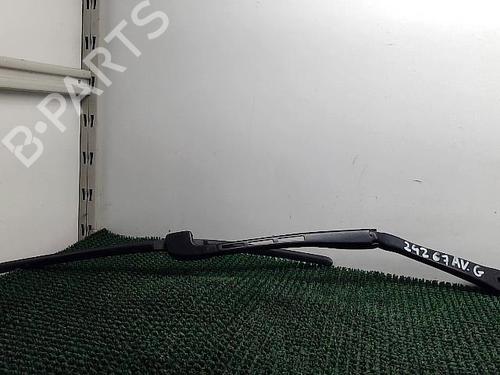 Used Front windshield wiper arm BMW 3 Coupe (E92) 335 i (306 hp) 22091032