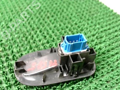 Used Right front window switch Right front window switch RENAULT MASTER III Van (FV) 2.3 dCi 100 FWD (FV0A, FV0B, FV0G, FV0K, FV0H) (101 hp) 29984609 29984609