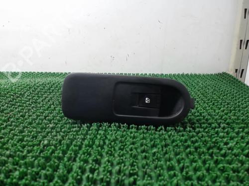 Used Right front window switch Right front window switch RENAULT GRAND SCÉNIC II (JM0/1_) 1.9 dCi (JM0G, JM12, JM1G, JM2C) (120 hp) 22081891 22081891