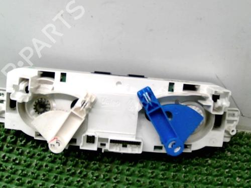 Used Climate control RENAULT MEGANE III Hatchback (BZ0/1_, B3_) 1.5 dCi (86 hp) 22078774