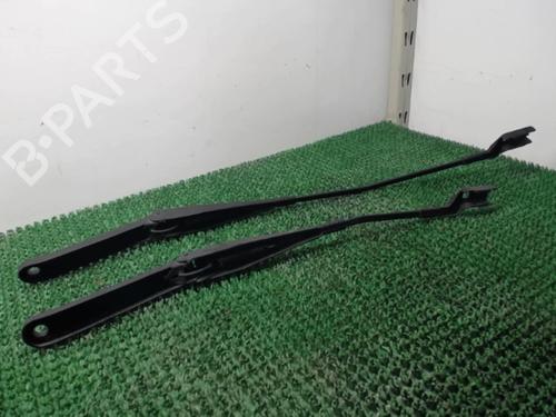 Front windshield wiper arm FORD FIESTA VI (CB1, CCN) 1.4 TDCi | BP22084220C143 