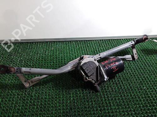 Used Front wiper motor FIAT PUNTO (188_) 1.9 JTD 80 (188.237, .257, .337, .357) (80 hp) 22090607