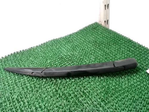 Used Rear windshield wiper arm PEUGEOT 3008 I MPV (0U_) 1.6 HDi (109 hp) 22090577