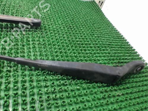 Used Front windshield wiper arm Front windshield wiper arm 22081875 22081875