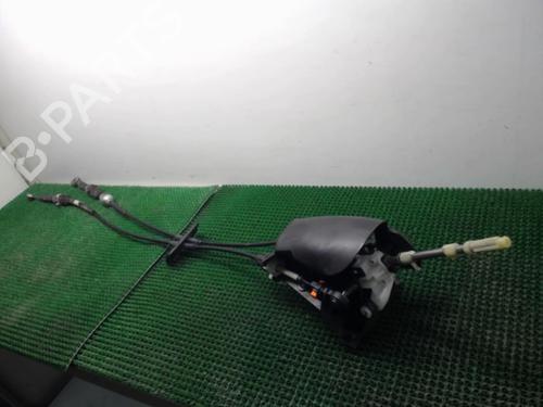 Used Gear lever RENAULT TRAFIC III Van (FG_) 2.0 dCi 120 (FGMN) (120 hp) 22083328