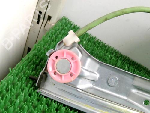 Used Front right window mechanism Front right window mechanism CITROËN C3 Picasso (SH_) 1.4 VTi 95 (SH8FSC, SH8FP0, SH8FP6) (95 hp) 22082797 22082797