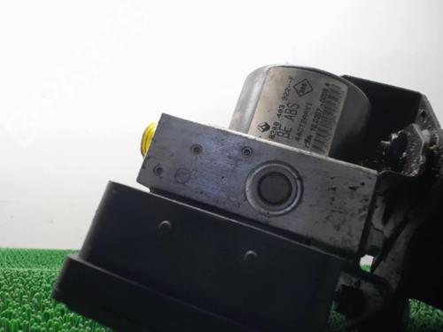 Used ABS pump ABS pump RENAULT TWINGO II (CN0_) 1.5 dCi (CN0E) (64 hp) 22085460 22085460