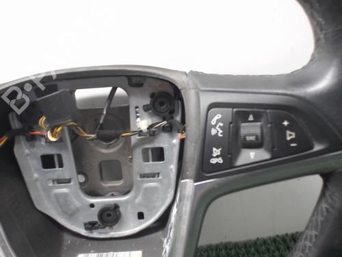 Used Steering wheel OPEL MERIVA B MPV (S10) 1.7 CDTI (75) (110 hp) 22081789