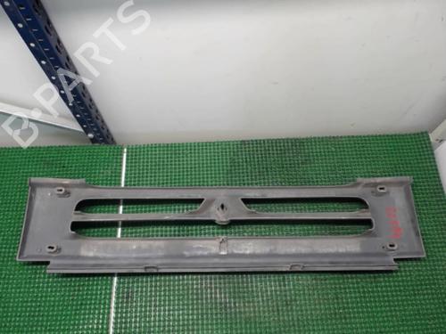 Used Grille RENAULT TRUCKS MESSENGER Van B 80.35 (FN40B5) (75 hp) 22084507