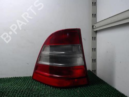 Used Left taillight Left taillight MERCEDES-BENZ M-CLASS (W163) ML 270 CDI (163.113) (163 hp) 22088328 22088328