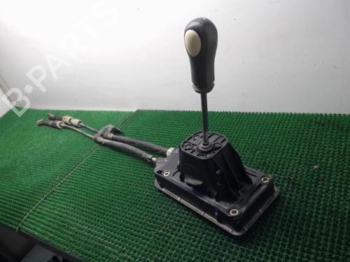 Used Gear lever NISSAN MICRA III (K12) 1.2 16V (65 hp) 22083506