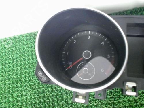 Instrument cluster VW GOLF VI (5K1) 1.6 TDI | BP22086383C47