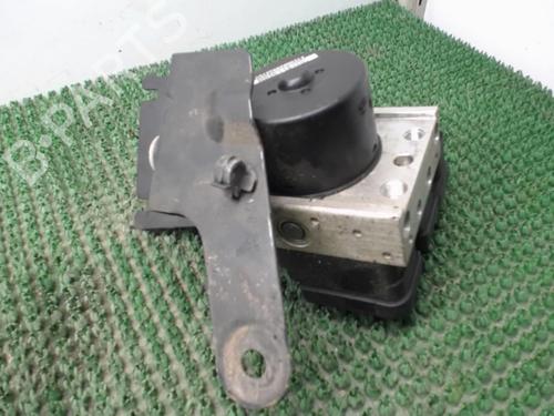 Used ABS pump ABS pump RENAULT TWINGO II (CN0_) 1.5 dCi (CN0E) (64 hp) 22081158 22081158