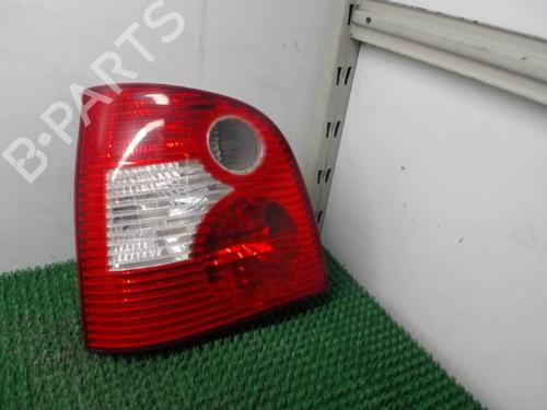 Farolim esquerdo Farolim esquerdo VW POLO IV (9N_, 9A_) 1.4 TDI (75 hp) 22086589 22086589