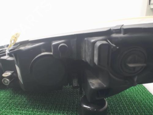 Used Right headlight Right headlight PEUGEOT 407 SW (6E_, 6D_) 2.0 HDi 135 (136 hp) 22076892 22076892