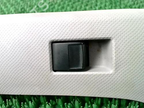 Used Right front window switch Right front window switch TOYOTA YARIS (_P9_) 1.4 D-4D (NLP90_, NLP90R) (90 hp) 30628906 30628906