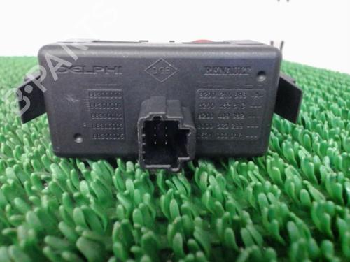 Warning switch RENAULT KANGOO / GRAND KANGOO II (KW0/1_) 1.5 dCi 90 (KW05, KW08, KW0G, KW11) | BP22077974I22 