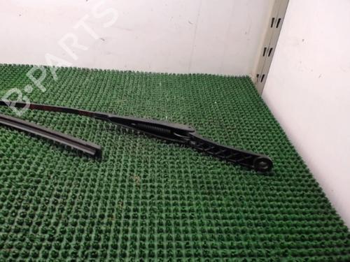 Used Front windshield wiper arm PEUGEOT 308 I (4A_, 4C_) 1.6 HDi (90 hp) 22086110