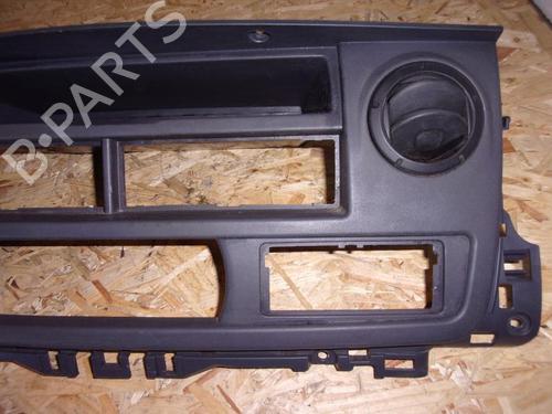 Used Middle console Middle console RENAULT MASTER II Van (FD) 2.5 dCi 100 (FD0U, FD0V, FD3U, FD3V, FD8U, FD8V) (99 hp) 22075649 22075649