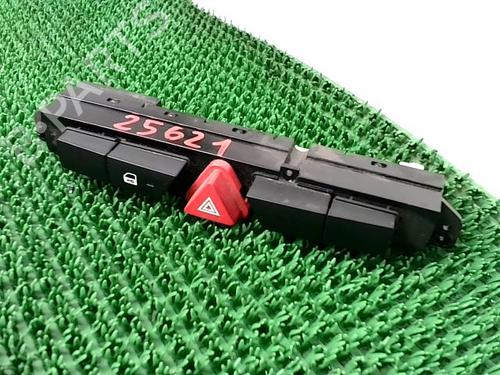 Przełącznik świateł awaryjnych KIA CEE'D Hatchback (ED) 1.6 CRDi 115 | BP30500087I22