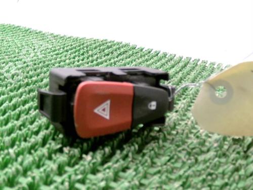 Used Warning switch RENAULT MEGANE III Hatchback (BZ0/1_, B3_) 1.5 dCi (86 hp) 22078803