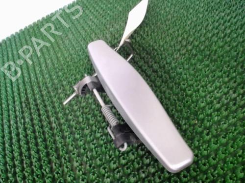 Used Front left exterior door handle DACIA SANDERO 1.4 MPI LPG (72 hp) 22077424