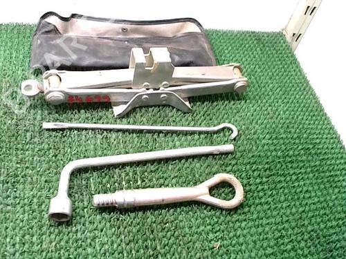 Used Jack Kit NISSAN NV200 Van 1.5 dCi 85 (M20, M20N, M20M) (86 hp) 28013867