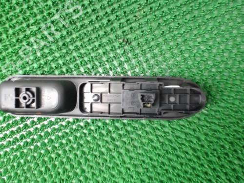 Used Right front window switch Right front window switch PEUGEOT 307 Break (3E) 1.6 HDi (90 hp) 22083222 22083222