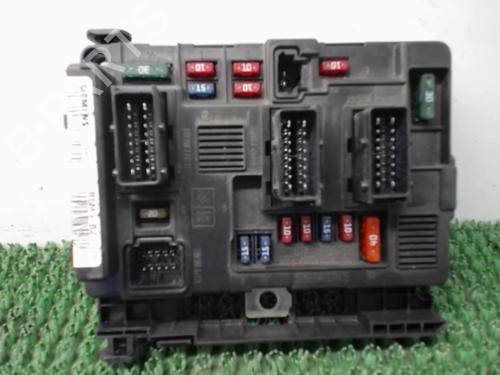 fuse-box-peugeot-206-sw-2ek-2002-35991287 main image