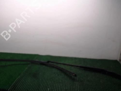 Used Front windshield wiper arm Front windshield wiper arm PEUGEOT 308 I (4A_, 4C_) 1.6 HDi (90 hp) 22086109 22086109