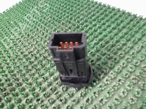 Used Warning switch Warning switch DACIA SANDERO 1.5 dCi (75 hp) 22082295 22082295