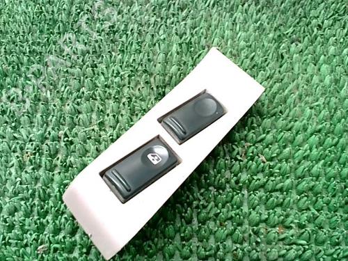 Used Right front window switch RENAULT MASTER II Van (FD) 2.2 dCI 90 (FD0G, FD0N, FD2G, FD2N, FD3G, FD3N) (90 hp) 29918032